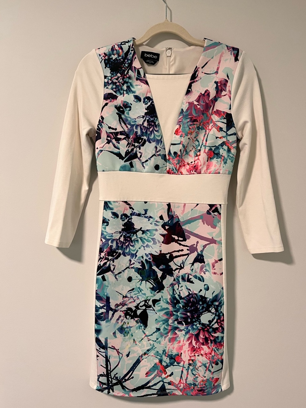 bebe Colorful Abstract Print Fitted Sheath Dress